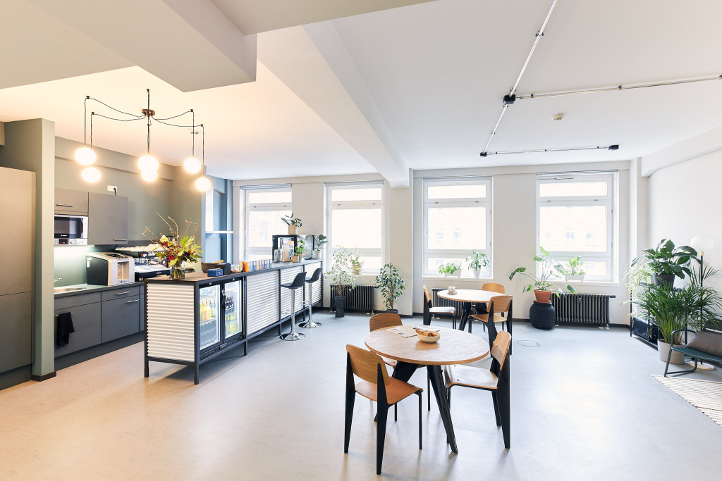 Offene Küche im Coworking Bereich von everyworks Hamburg